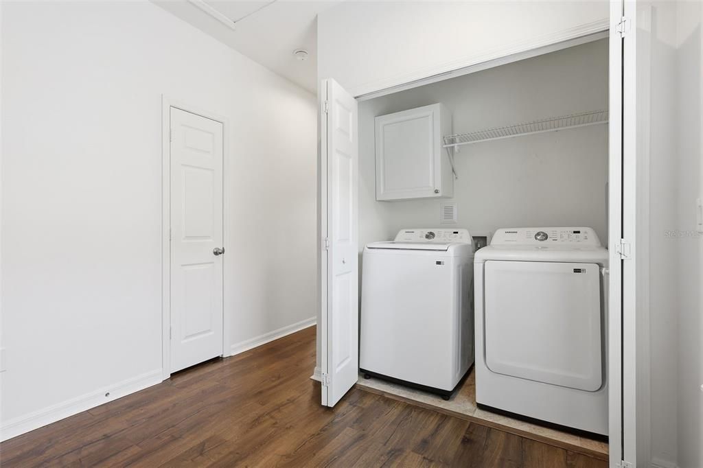 For Sale: $375,000 (3 beds, 2 baths, 1472 Square Feet)