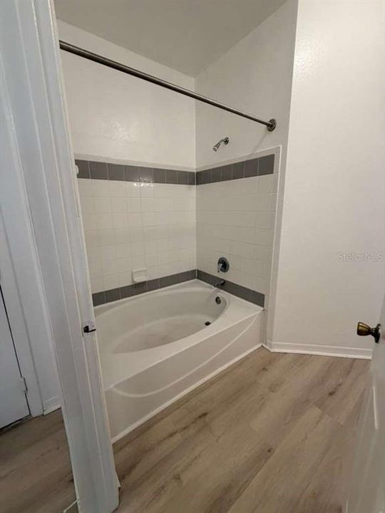 В аренду: $2,000 (3 спален, 2 ванн, 1260 Квадратных фут)