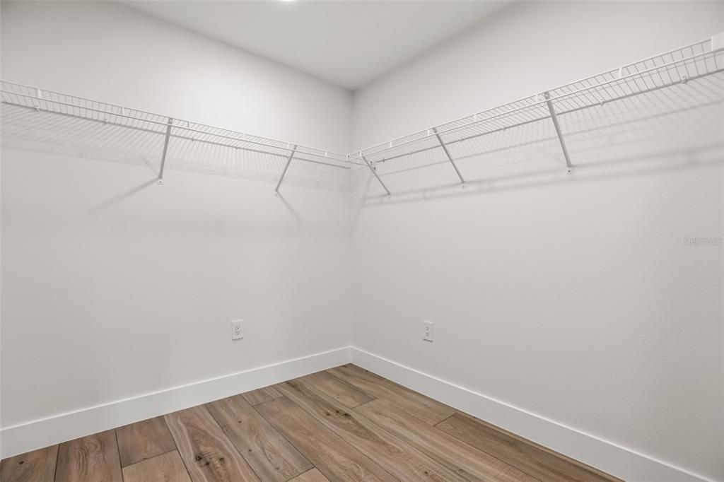 На продажу: $1,100,000 (4 спален, 2 ванн, 2241 Квадратных фут)