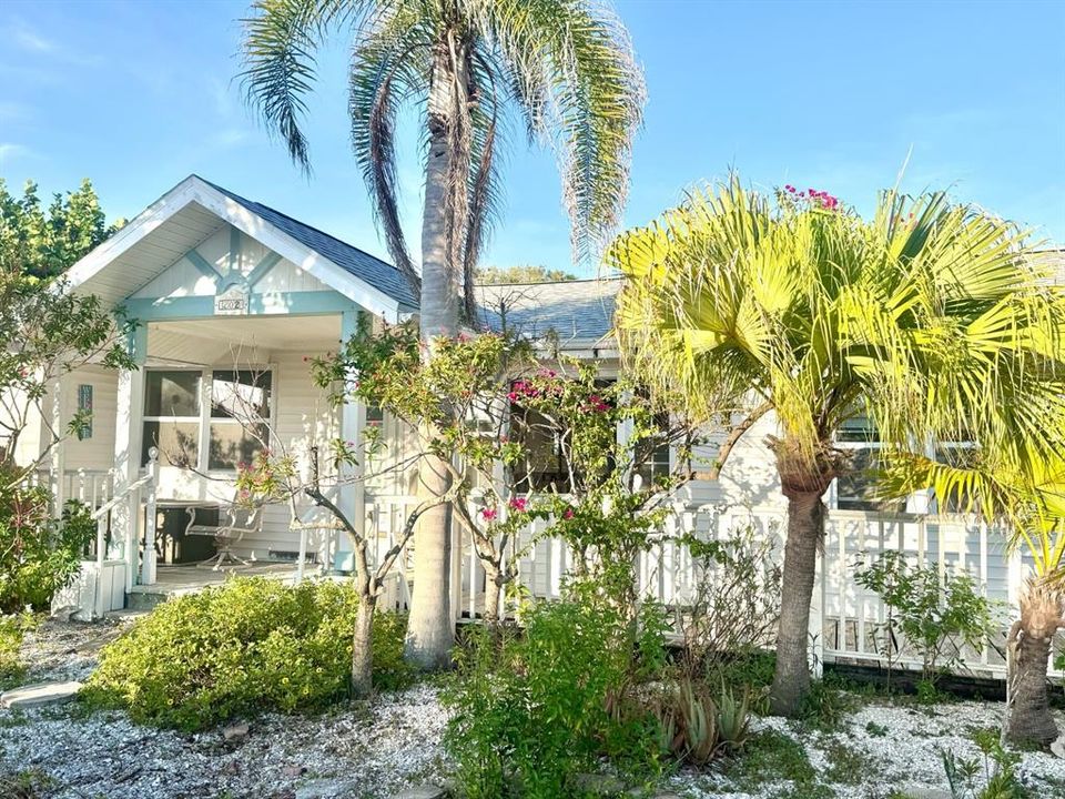For Sale: $450,000 (0.11 acres)