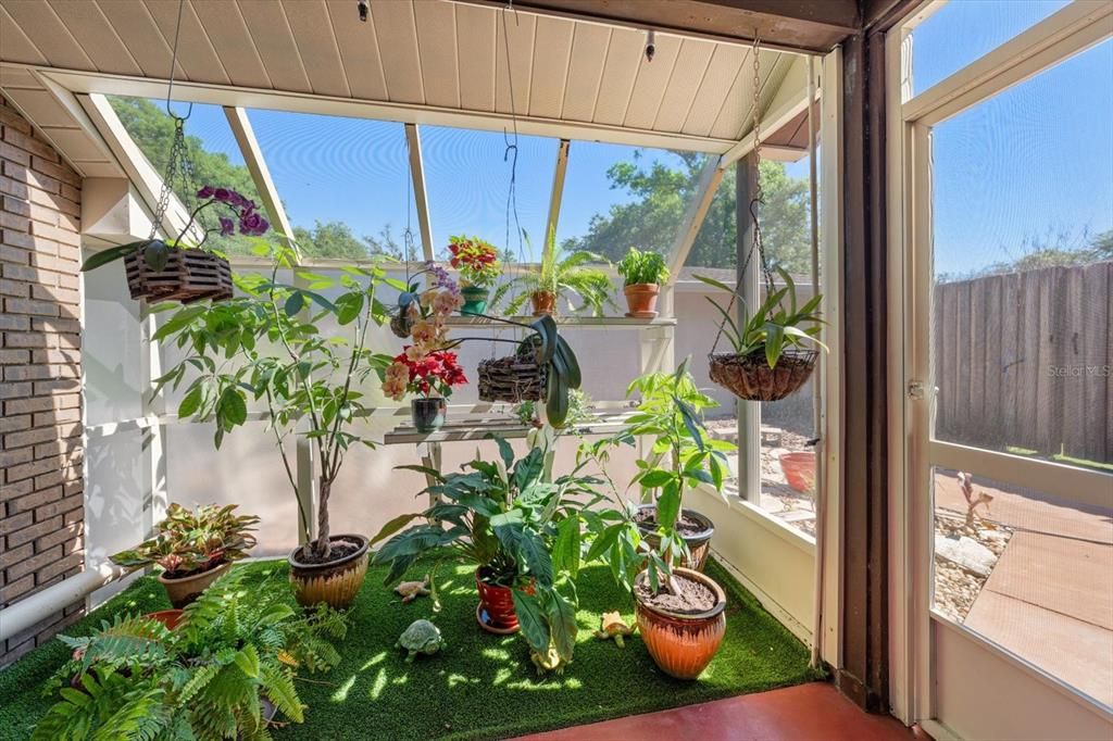 En Venta: $525,000 (4 camas, 2 baños, 2005 Pies cuadrados)