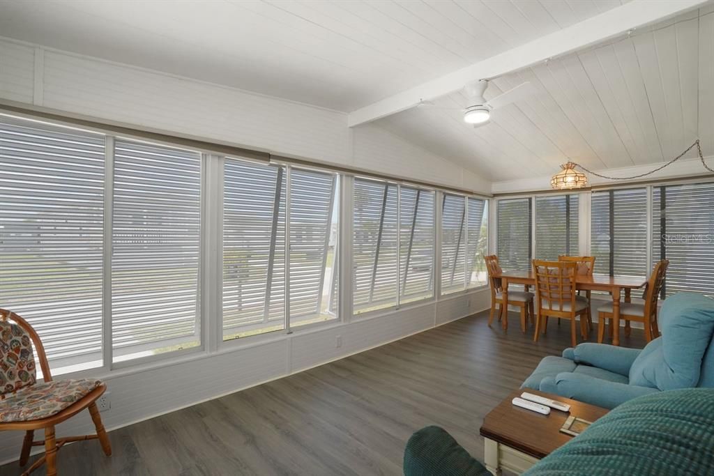 For Sale: $220,000 (3 beds, 2 baths, 1338 Square Feet)