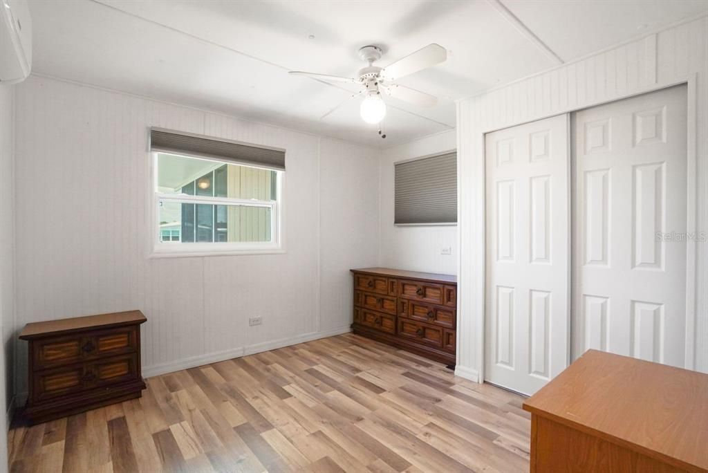 For Sale: $220,000 (3 beds, 2 baths, 1338 Square Feet)