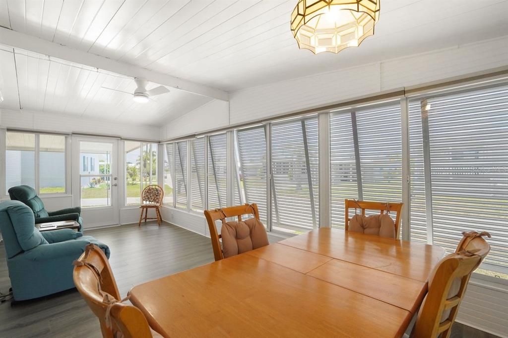 For Sale: $220,000 (3 beds, 2 baths, 1338 Square Feet)