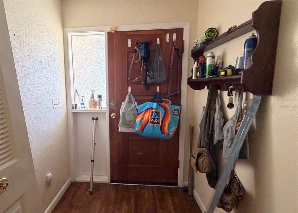 На продажу: $199,999 (3 спален, 2 ванн, 1678 Квадратных фут)