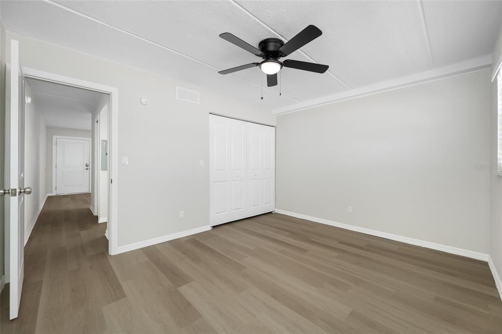 For Rent: $1,525 (1 beds, 1 baths, 550 Square Feet)