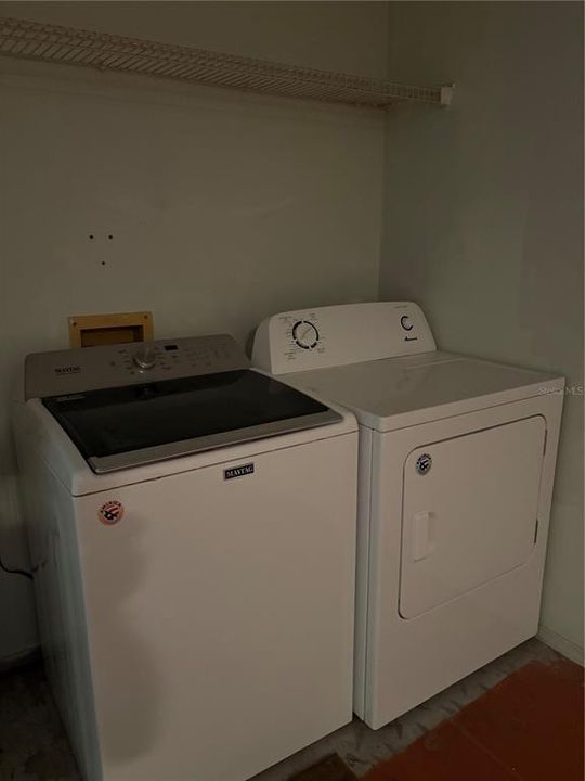 For Sale: $240,000 (2 beds, 2 baths, 1121 Square Feet)