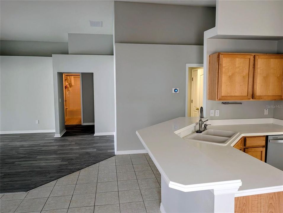 En Venta: $399,000 (4 camas, 3 baños, 1846 Pies cuadrados)