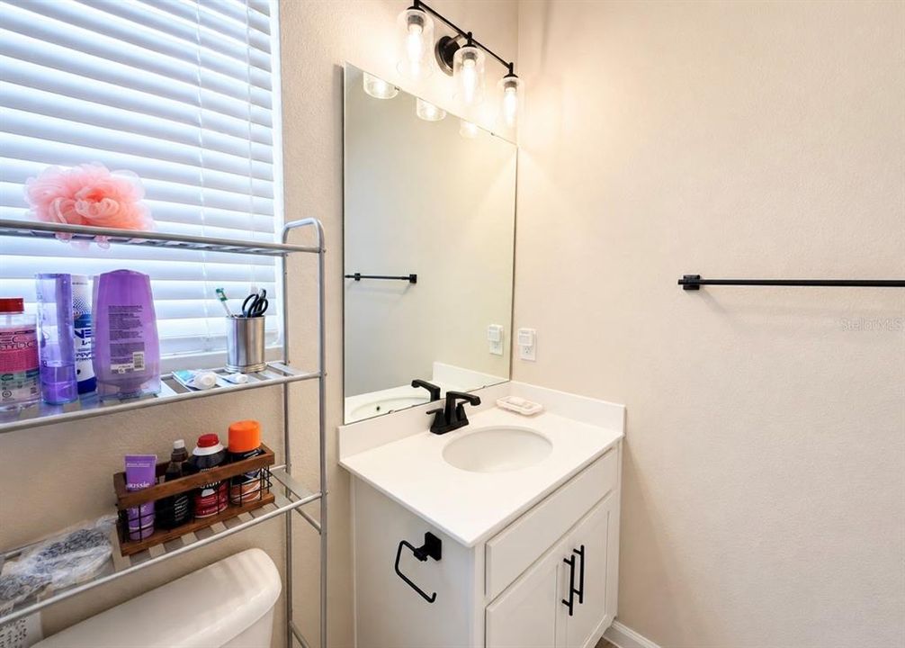For Rent: $2,200 (3 beds, 2 baths, 1506 Square Feet)