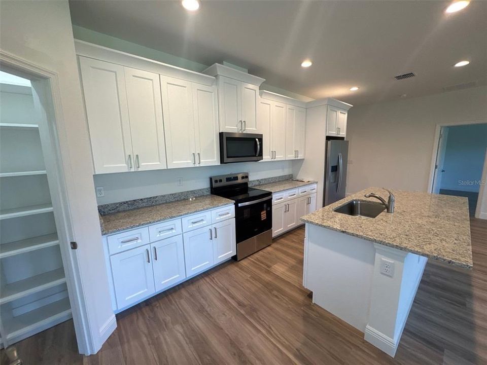 For Sale: $419,900 (3 beds, 2 baths, 1867 Square Feet)