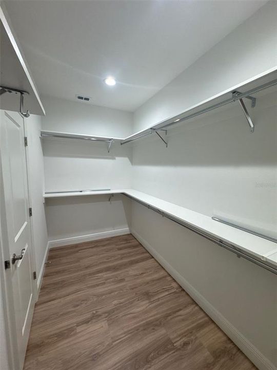 For Sale: $419,900 (3 beds, 2 baths, 1867 Square Feet)
