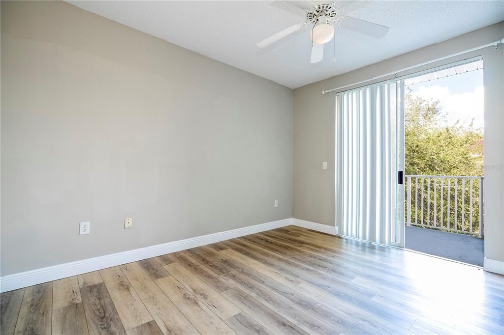 В аренду: $2,400 (3 спален, 3 ванн, 1512 Квадратных фут)