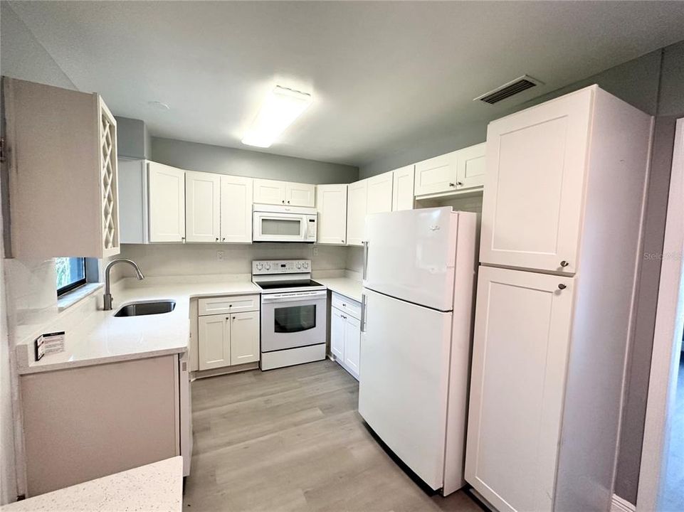 For Rent: $2,375 (3 beds, 2 baths, 1046 Square Feet)