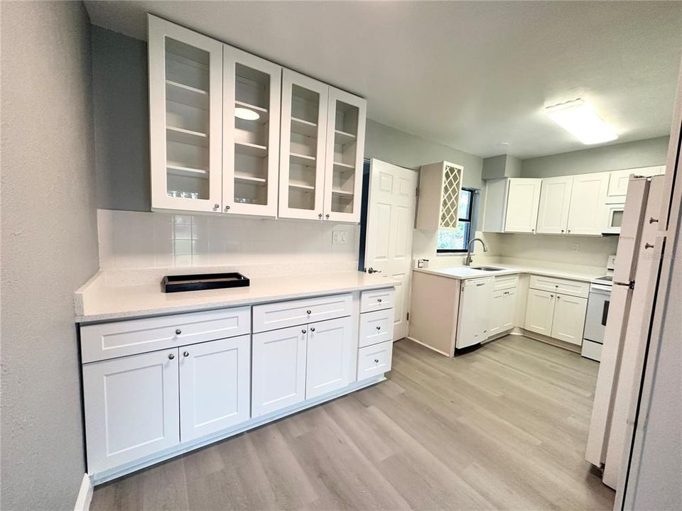 For Rent: $2,375 (3 beds, 2 baths, 1046 Square Feet)