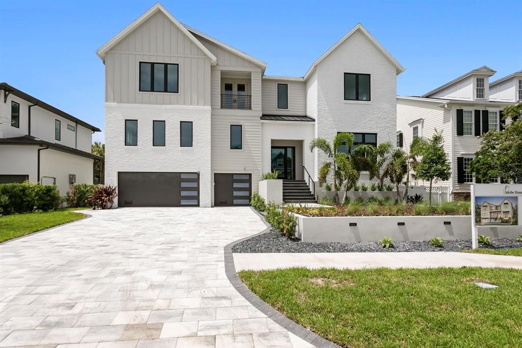 En Venta: $3,999,999 (5 camas, 6 baños, 6584 Pies cuadrados)