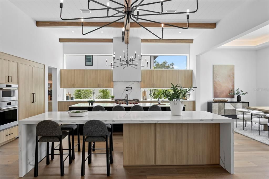 En Venta: $3,999,999 (5 camas, 6 baños, 6584 Pies cuadrados)