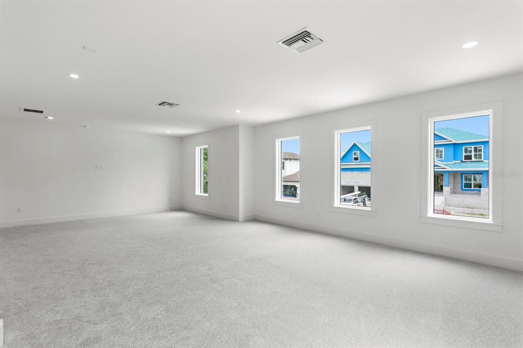En Venta: $3,999,999 (5 camas, 6 baños, 6584 Pies cuadrados)