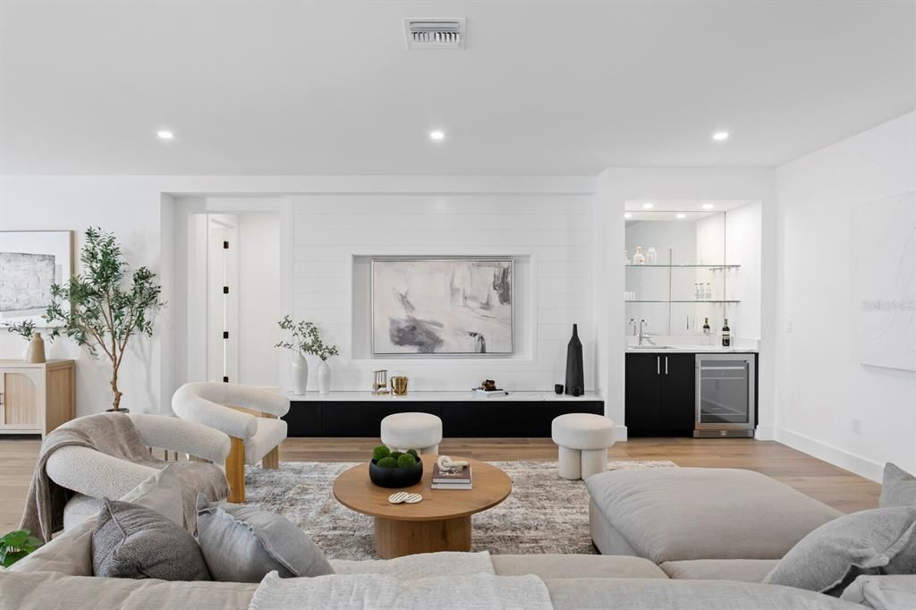 En Venta: $3,999,999 (5 camas, 6 baños, 6584 Pies cuadrados)