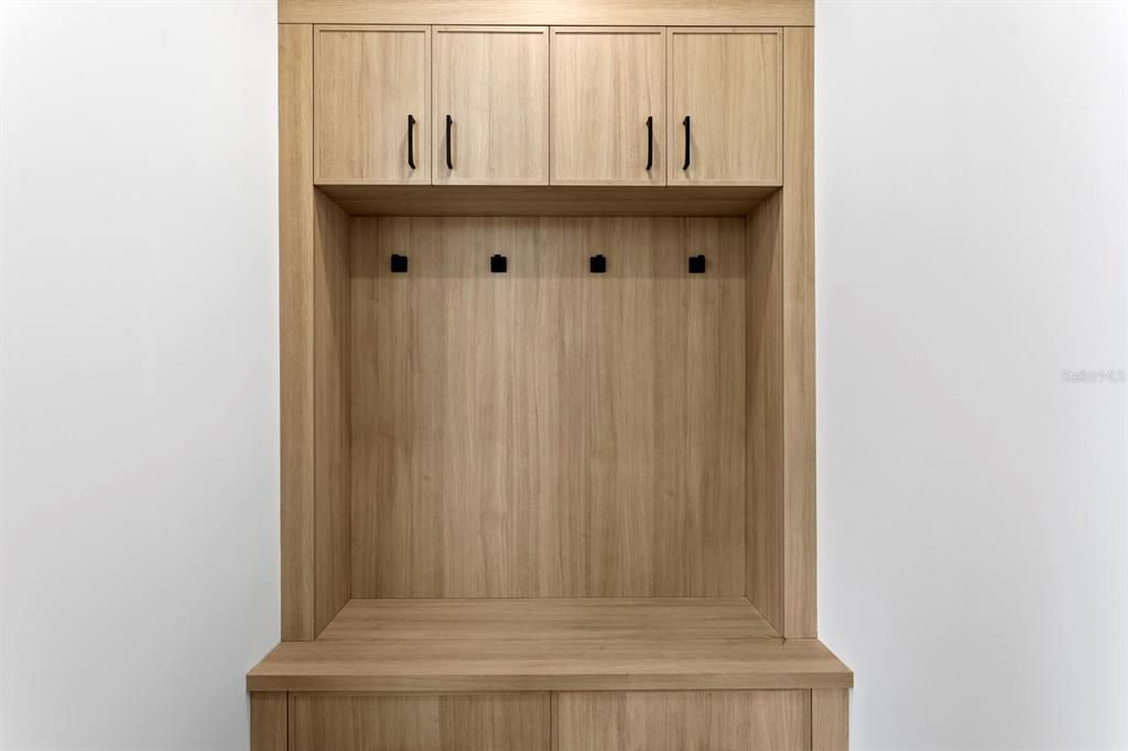En Venta: $3,999,999 (5 camas, 6 baños, 6584 Pies cuadrados)