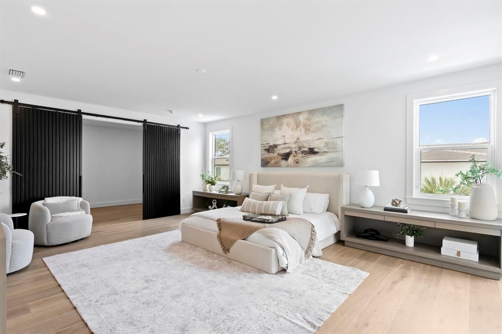 En Venta: $3,999,999 (5 camas, 6 baños, 6584 Pies cuadrados)