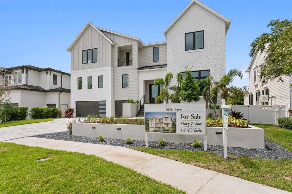 En Venta: $3,999,999 (5 camas, 6 baños, 6584 Pies cuadrados)