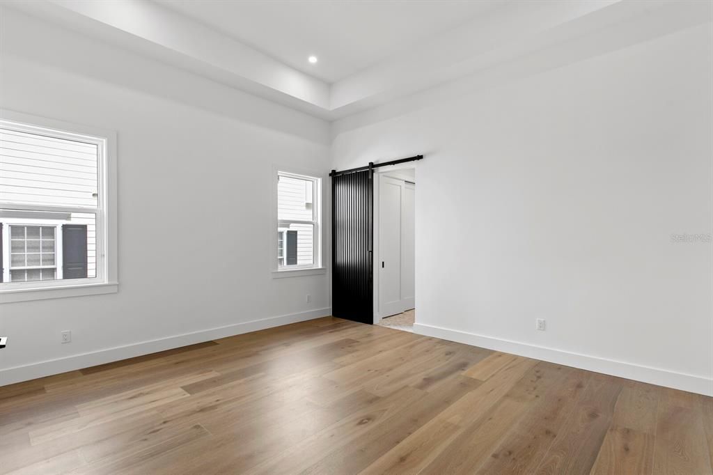 En Venta: $3,999,999 (5 camas, 6 baños, 6584 Pies cuadrados)