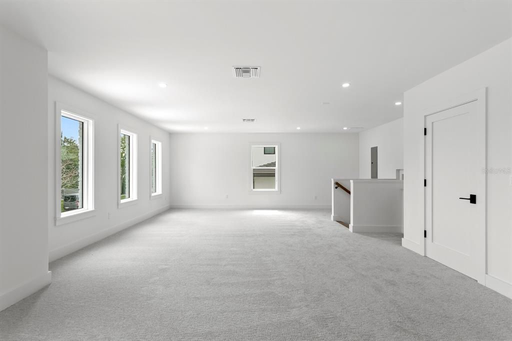 En Venta: $3,999,999 (5 camas, 6 baños, 6584 Pies cuadrados)