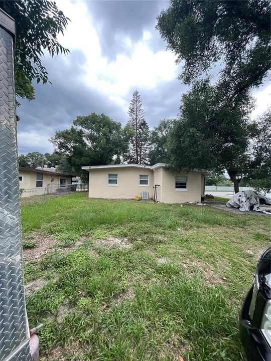 For Sale: $178,000 (3 beds, 2 baths, 1158 Square Feet)