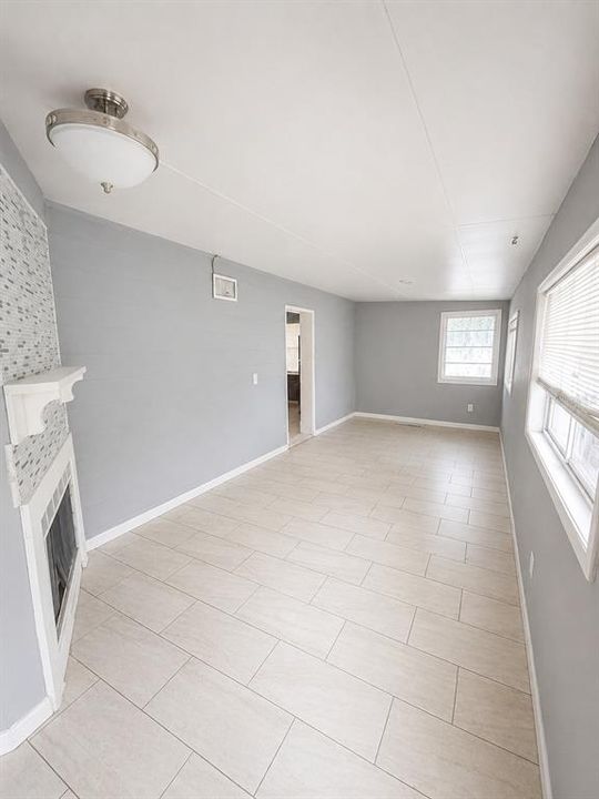 For Sale: $178,000 (3 beds, 2 baths, 1158 Square Feet)