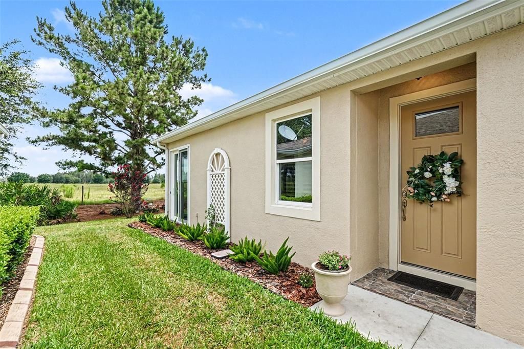 For Sale: $339,000 (3 beds, 2 baths, 1557 Square Feet)