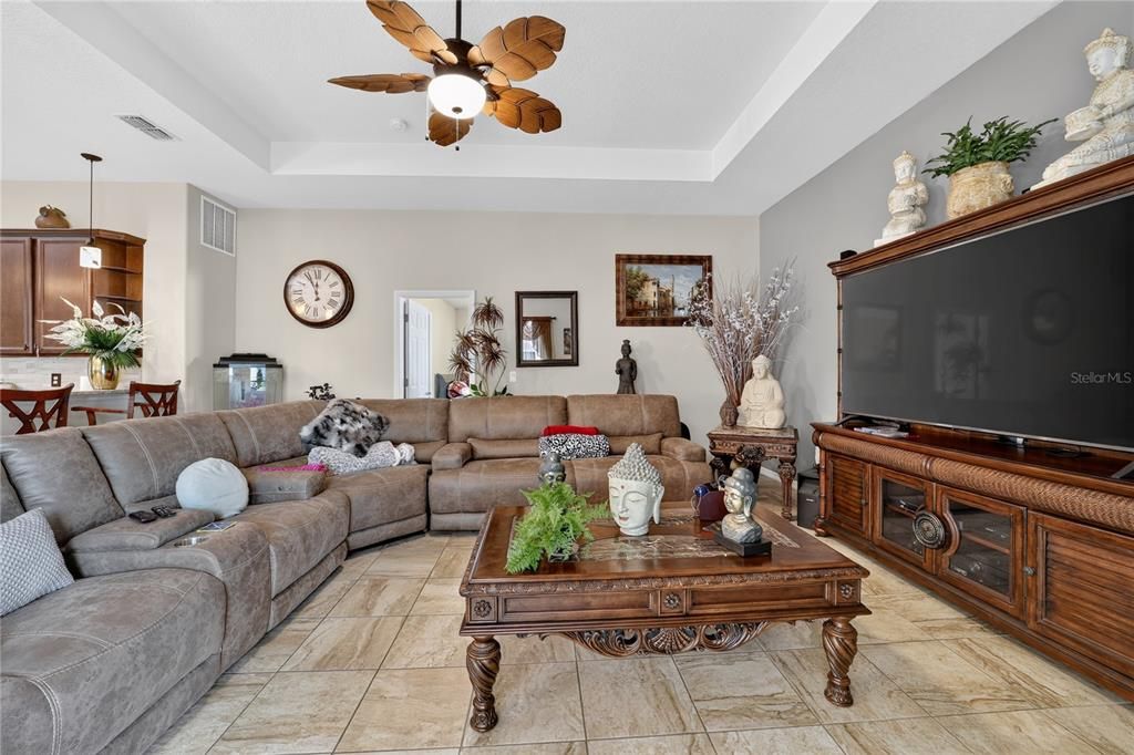 En Venta: $660,000 (4 camas, 3 baños, 3586 Pies cuadrados)
