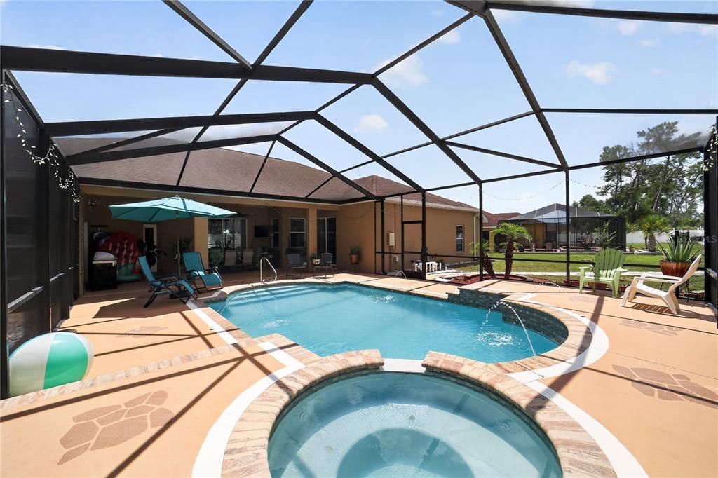 En Venta: $660,000 (4 camas, 3 baños, 3586 Pies cuadrados)