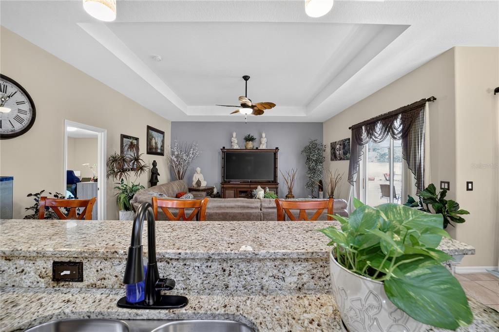 En Venta: $660,000 (4 camas, 3 baños, 3586 Pies cuadrados)