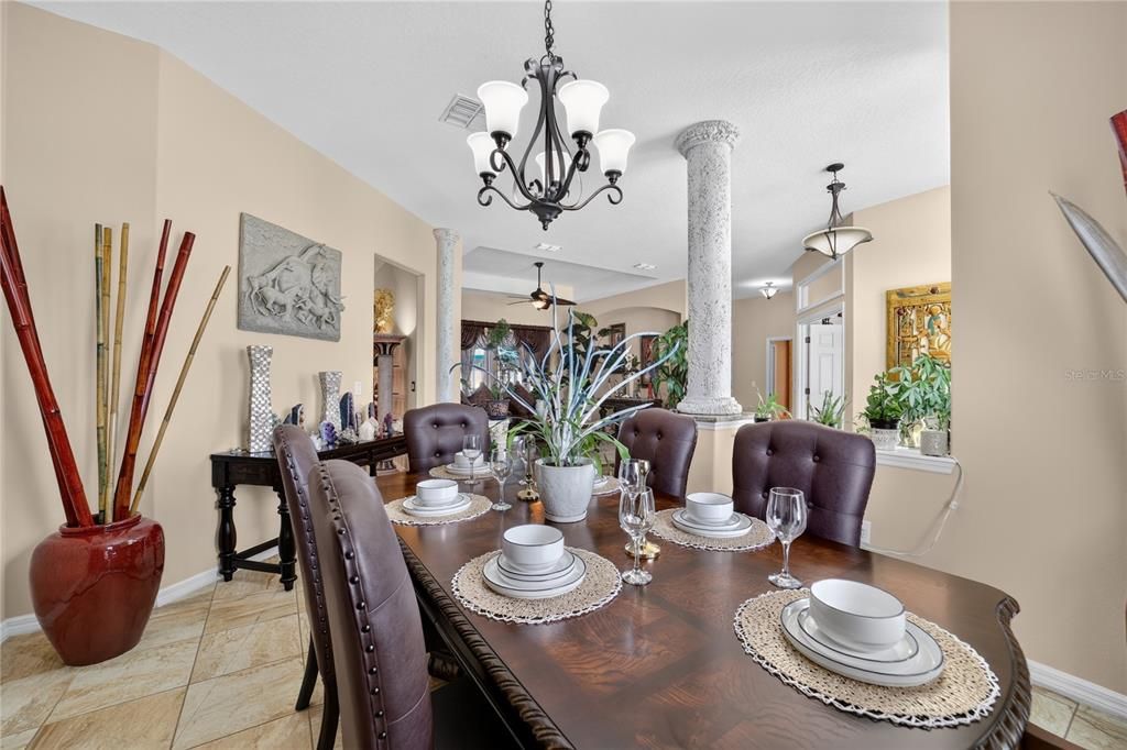 En Venta: $660,000 (4 camas, 3 baños, 3586 Pies cuadrados)