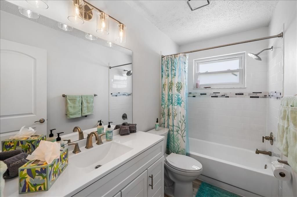 For Sale: $725,000 (3 beds, 2 baths, 1852 Square Feet)