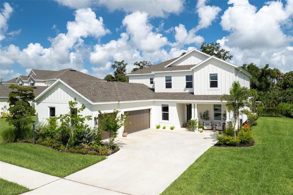 For Sale: $1,400,000 (5 beds, 4 baths, 3847 Square Feet)