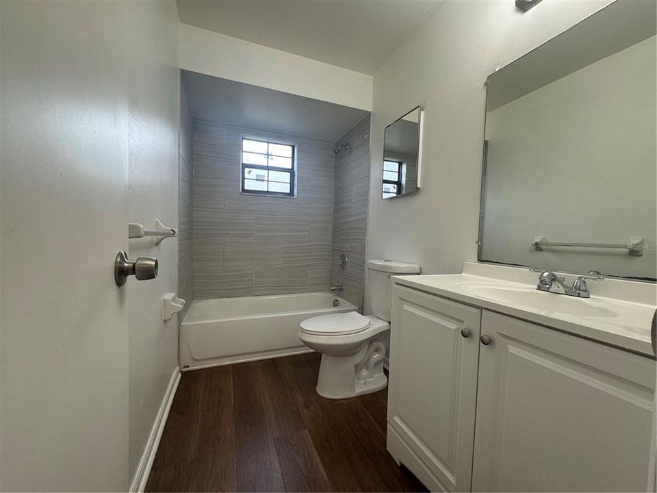 For Rent: $1,600 (2 beds, 1 baths, 1056 Square Feet)