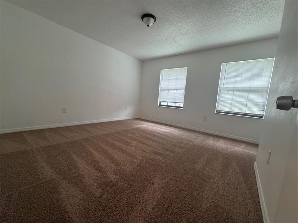 For Rent: $1,600 (2 beds, 1 baths, 1056 Square Feet)
