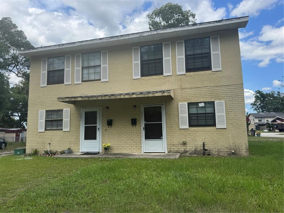 For Rent: $1,600 (2 beds, 1 baths, 1056 Square Feet)