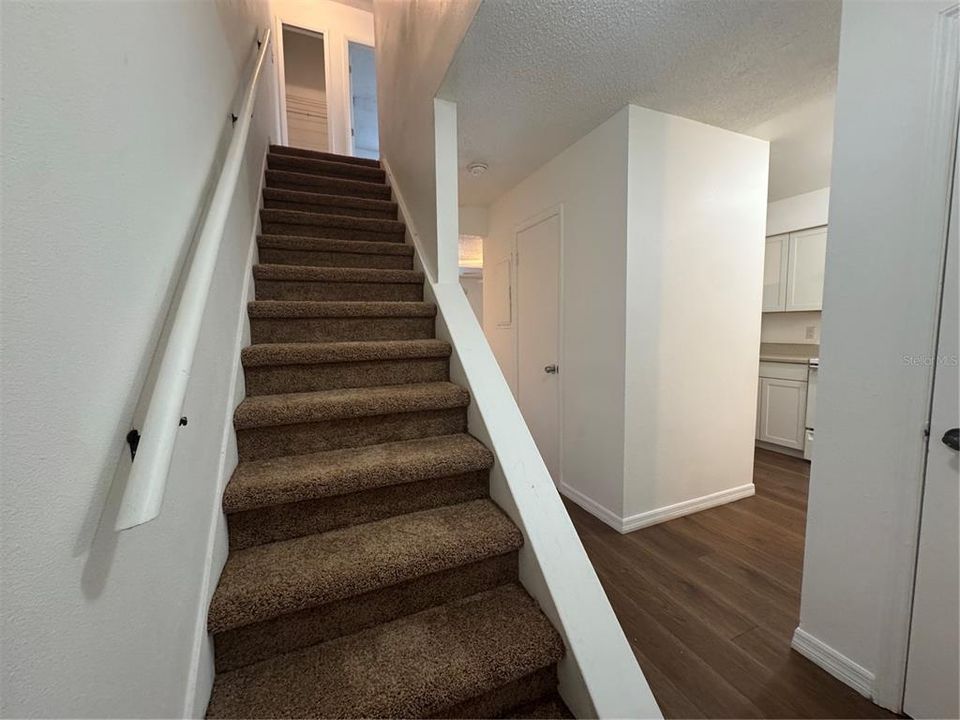 For Rent: $1,600 (2 beds, 1 baths, 1056 Square Feet)