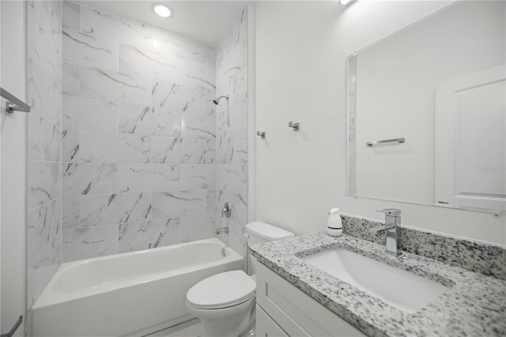 For Sale: $335,000 (4 beds, 3 baths, 1827 Square Feet)