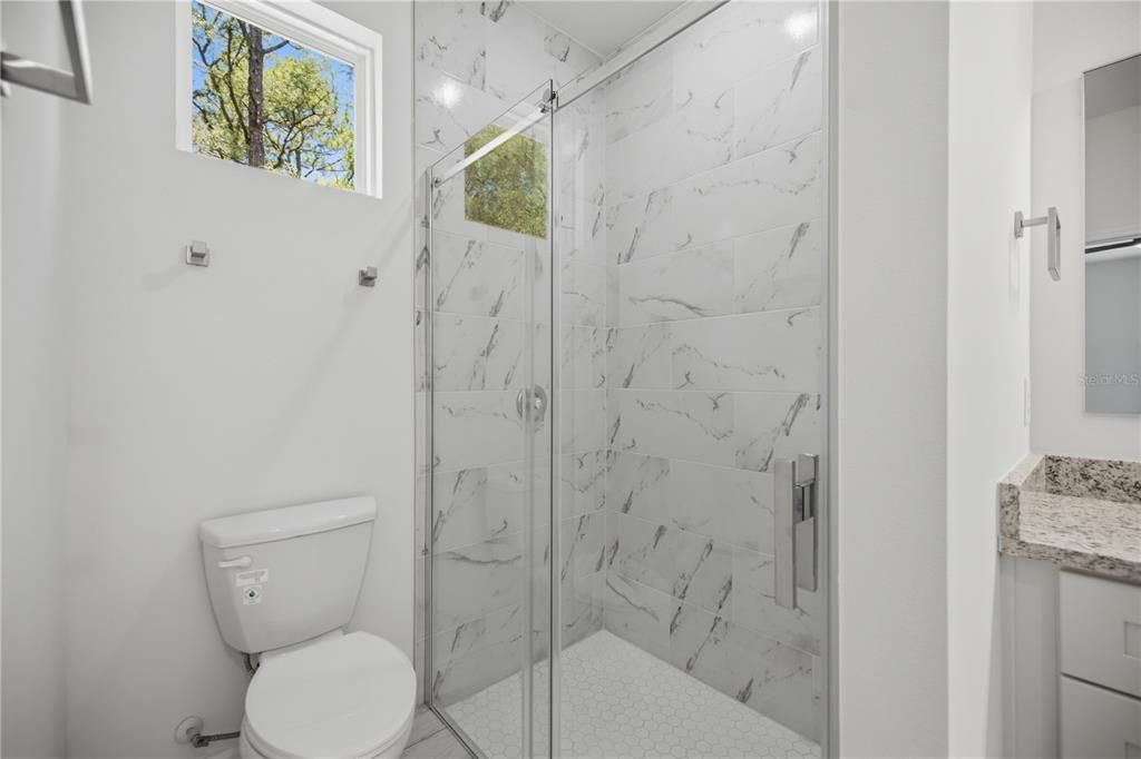 For Sale: $335,000 (4 beds, 3 baths, 1827 Square Feet)