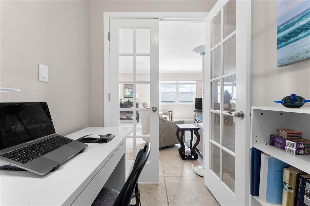En Venta: $585,000 (1 camas, 1 baños, 981 Pies cuadrados)