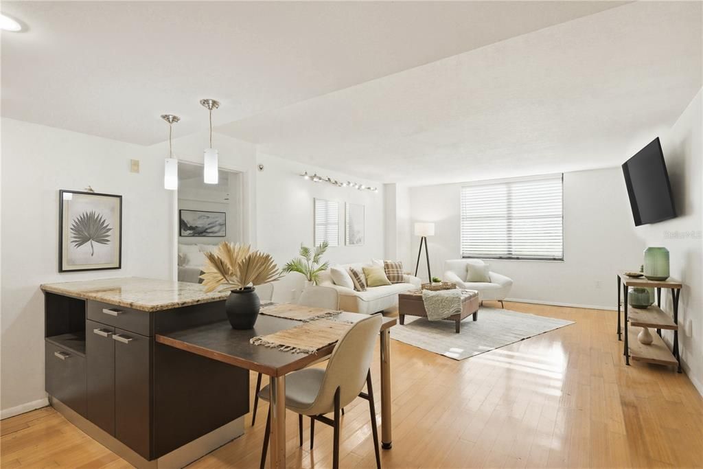 For Rent: $2,000 (2 beds, 2 baths, 1060 Square Feet)