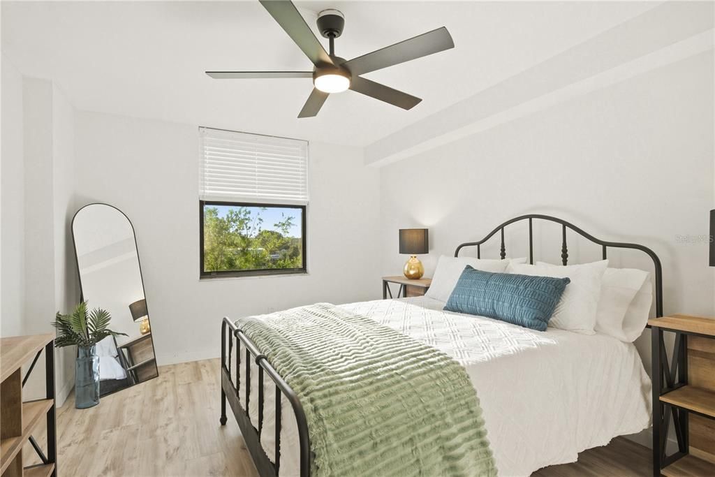 For Rent: $2,000 (2 beds, 2 baths, 1060 Square Feet)