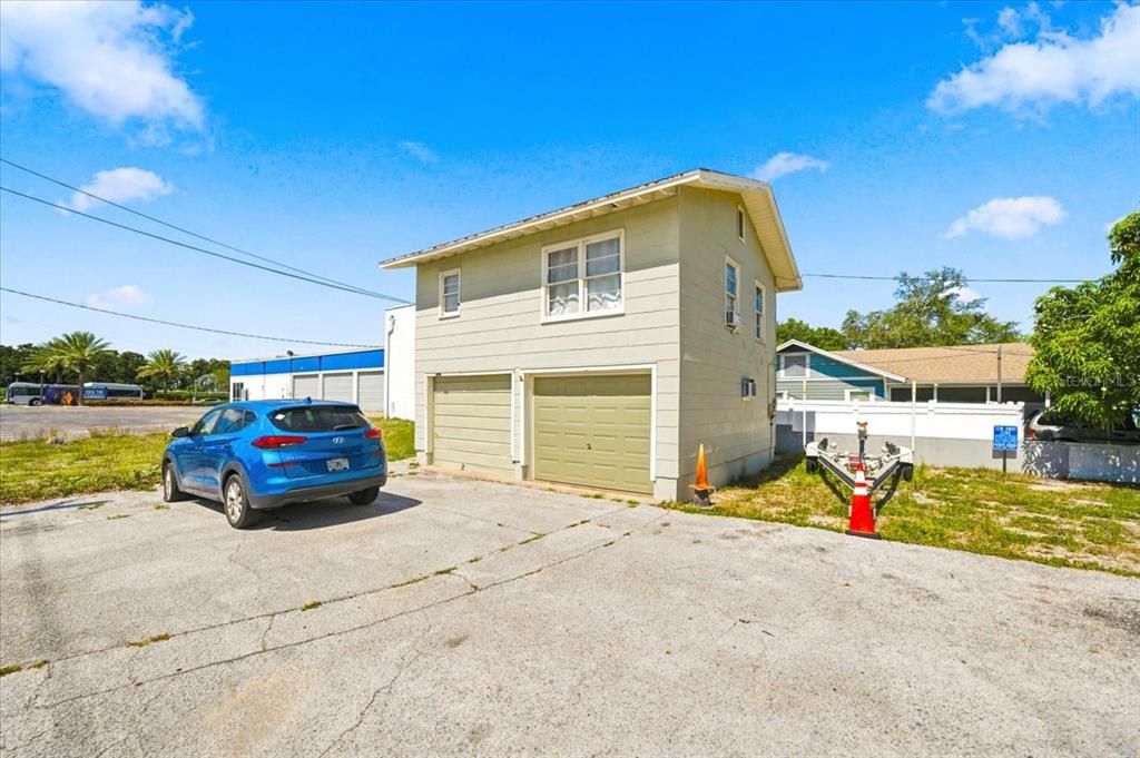 For Sale: $395,000 (2 beds, 1 baths, 1516 Square Feet)
