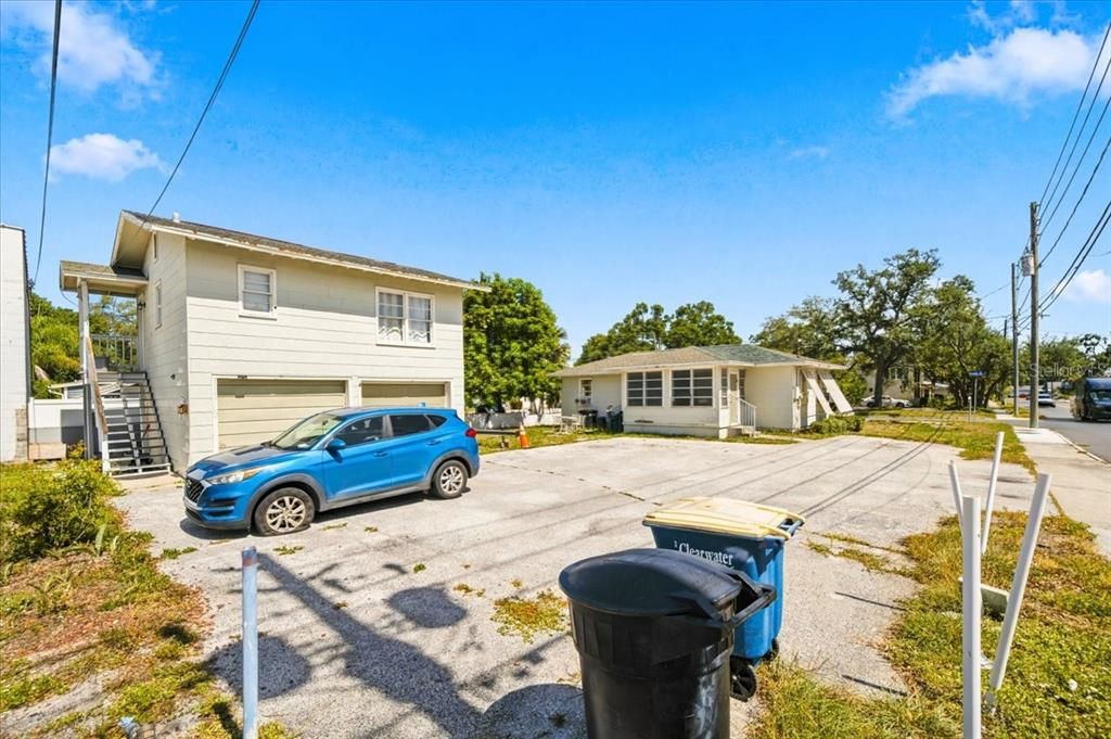 For Sale: $395,000 (2 beds, 1 baths, 1516 Square Feet)