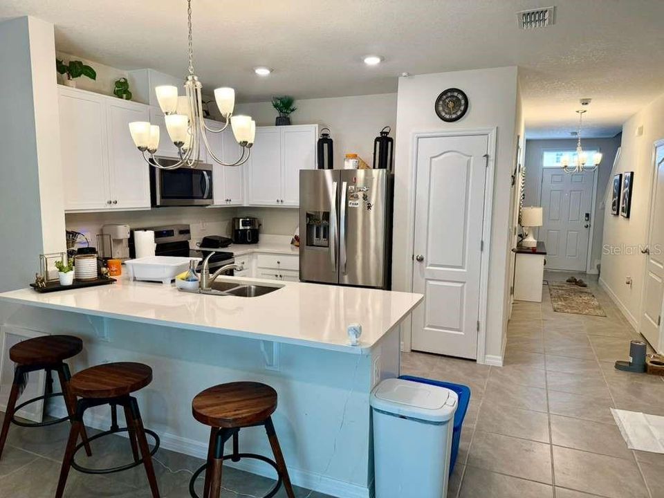 For Rent: $1,700 (3 beds, 2 baths, 1515 Square Feet)