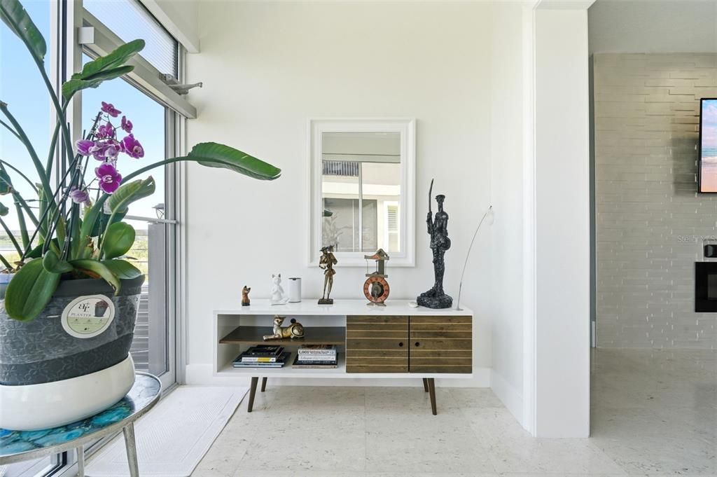 For Sale: $860,000 (3 beds, 2 baths, 2718 Square Feet)