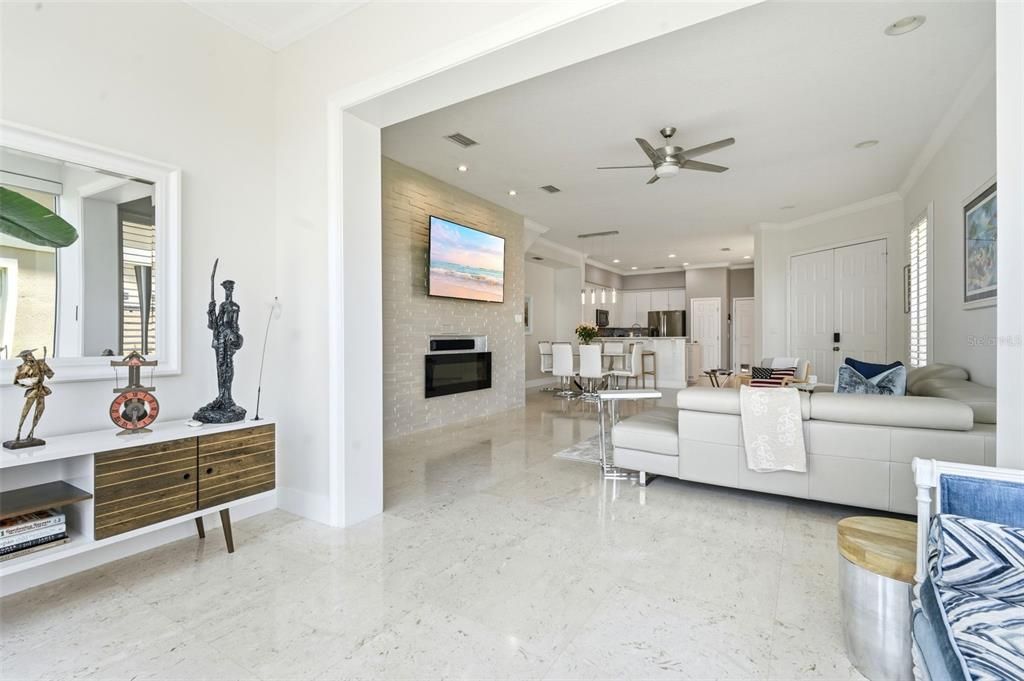 For Sale: $860,000 (3 beds, 2 baths, 2718 Square Feet)